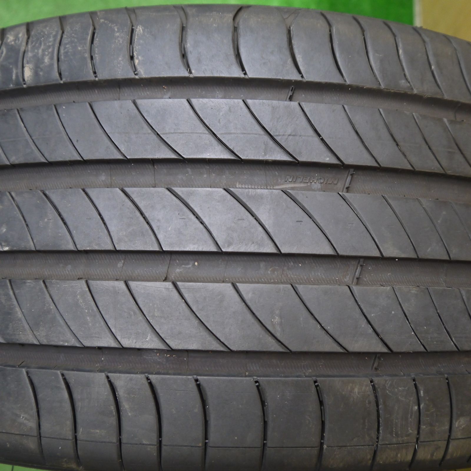  バリ溝 24年 9分 1本 235 45 R 21 ミシュラン e PRIMACY eプライマシー タイヤ 21インチ クラウン スポーツ ベンツ 等 ノタ 21インチ サマータイヤ ノーマルタイヤ