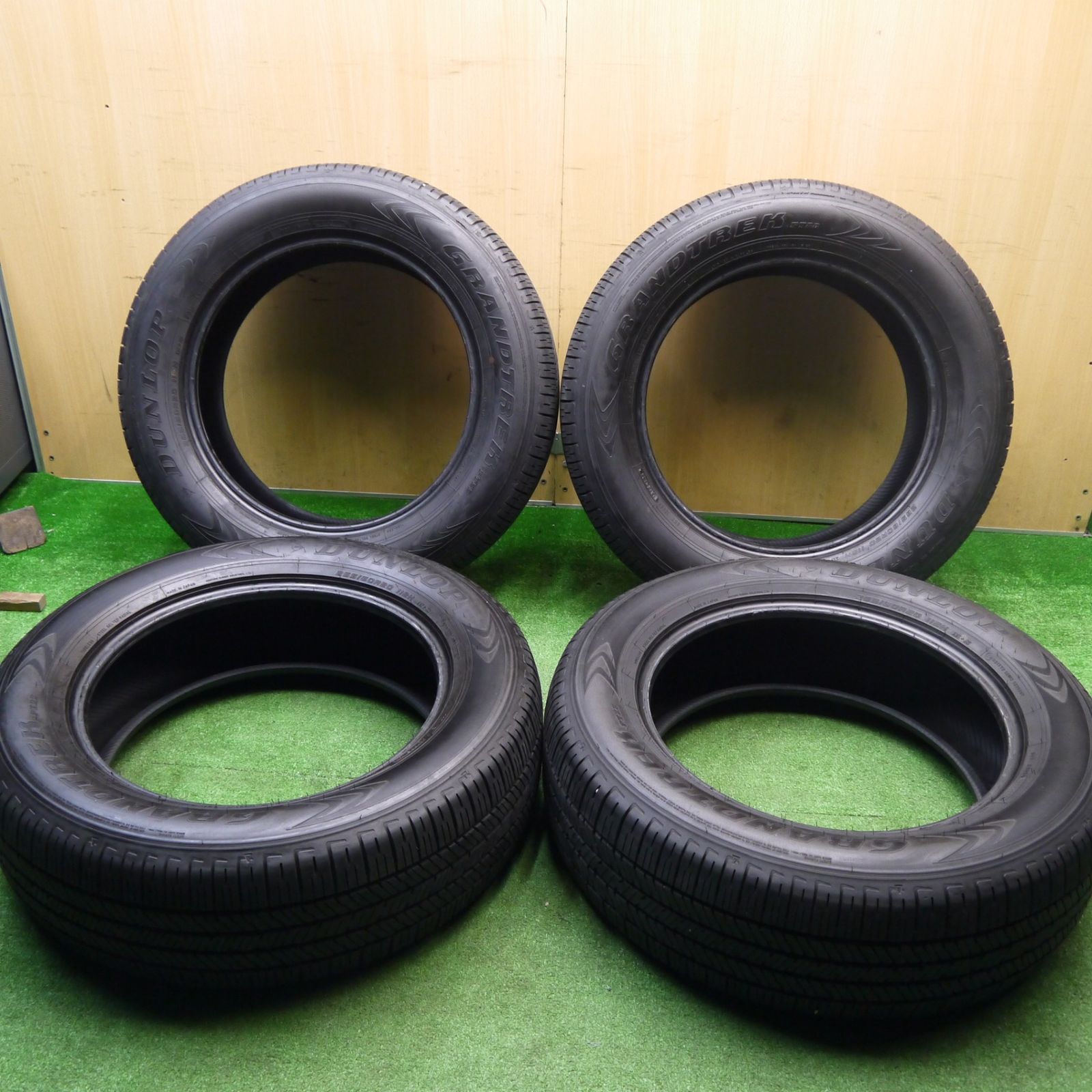 4本価格 24年 265 60 R 20 ダンロップ グラントレック PT 22 タイヤ 20インチ ランクル 250 プラド タンドラ セコイヤ 等 ノタ