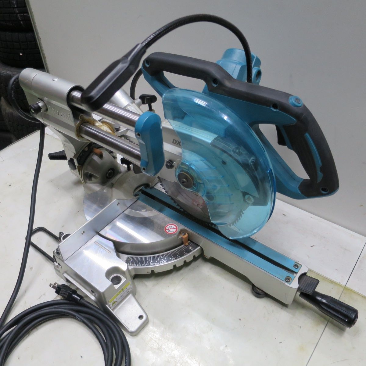 マキタ 190mm スライド マルノコ LS0717FL 電動 工具 切断機 100V 木工用 超硬 丸のこ 丸ノコ 丸鋸 makita