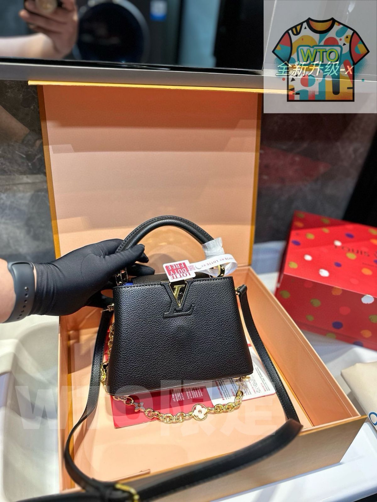 LVCapucines ハンドバッグ