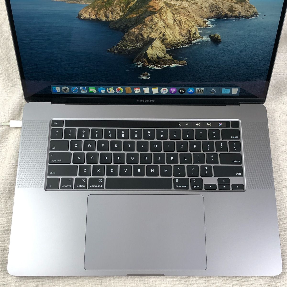 ◇ジャンク品・本体のみ◇Apple MacBook Pro (16インチ 2019)【Radeon
