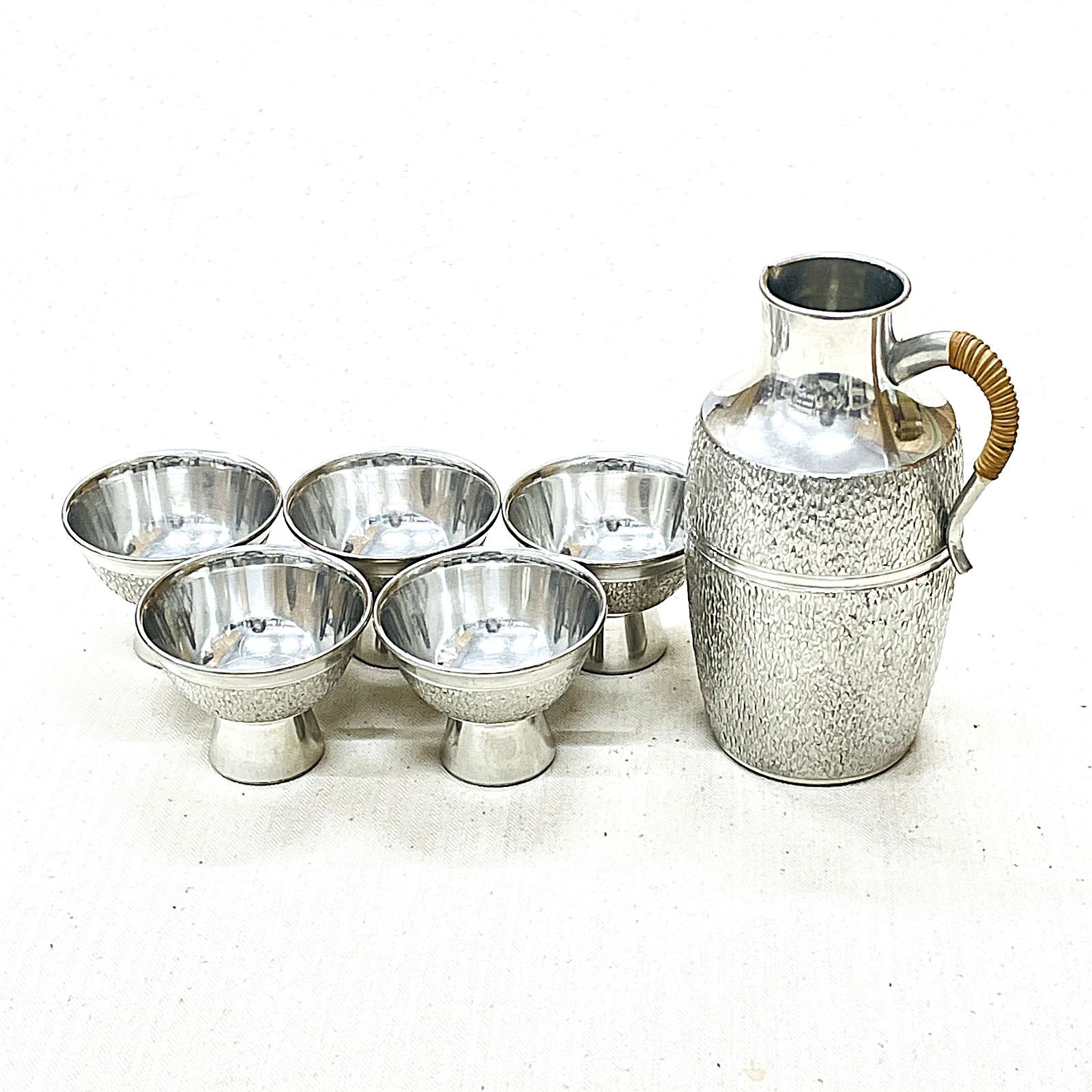 ★未使用★錫半　錫器　酒器セット　両開飾り棚　昭和レトロ お猪口 徳利 ☆未使用☆錫半 錫器 酒器セット 両開飾り棚 昭和レトロ