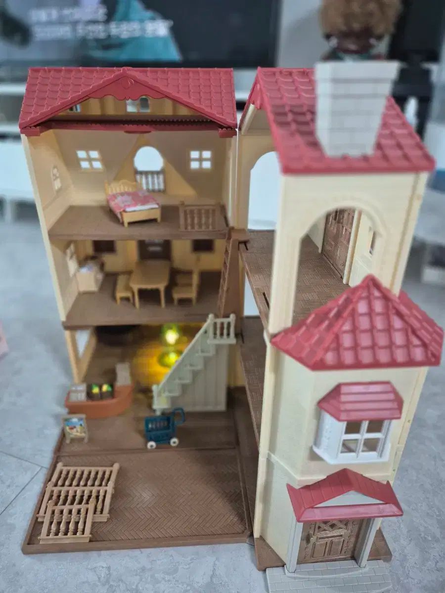 シルバニアファミリー 明かりの灯る大きなお家と基本のお家