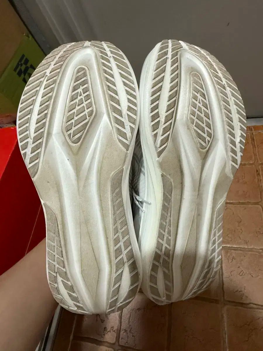  275 アシックス MEGA BLAST その他 靴