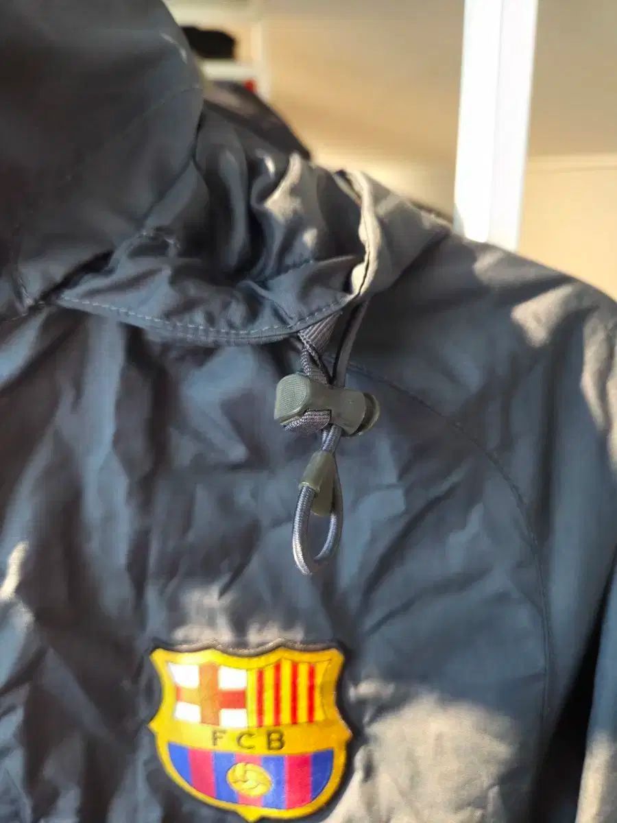 ウィンドブレーカー