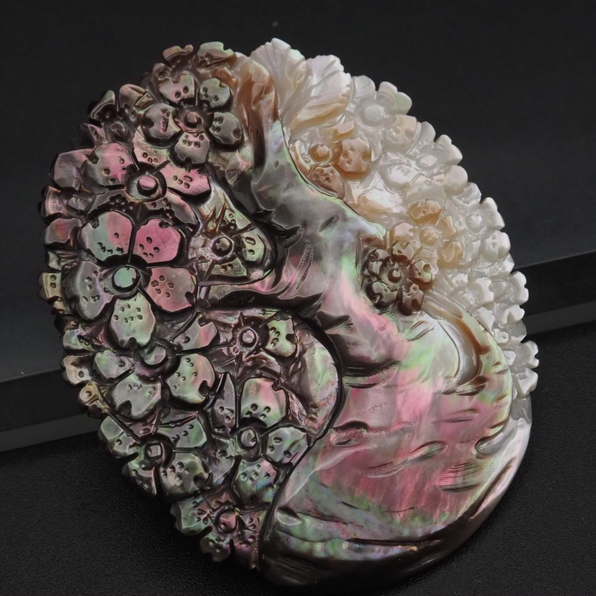 H940 シェル ブローチ 大ぶり 桜 サクラ 彫刻 デザイン ヴィンテージ