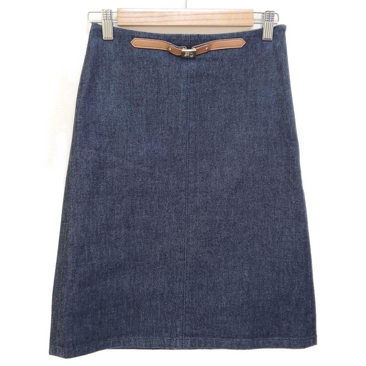 Burberry Blue Label バーバリーブルーレーベル スカート サイズ38 M レディース - ダークネイビー ひざ丈 デニム