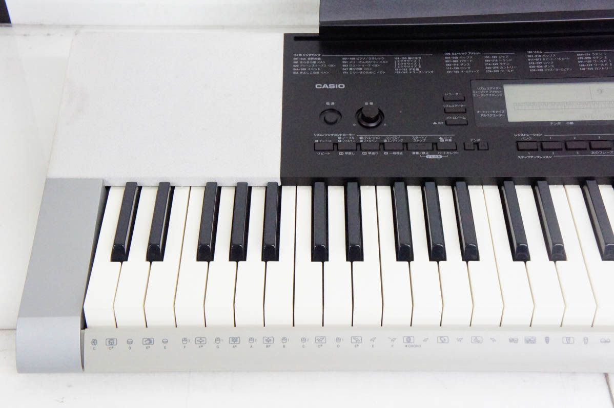 CASIOカシオ 光ナビゲーションキーボード LK 121 電子キーボード 61鍵