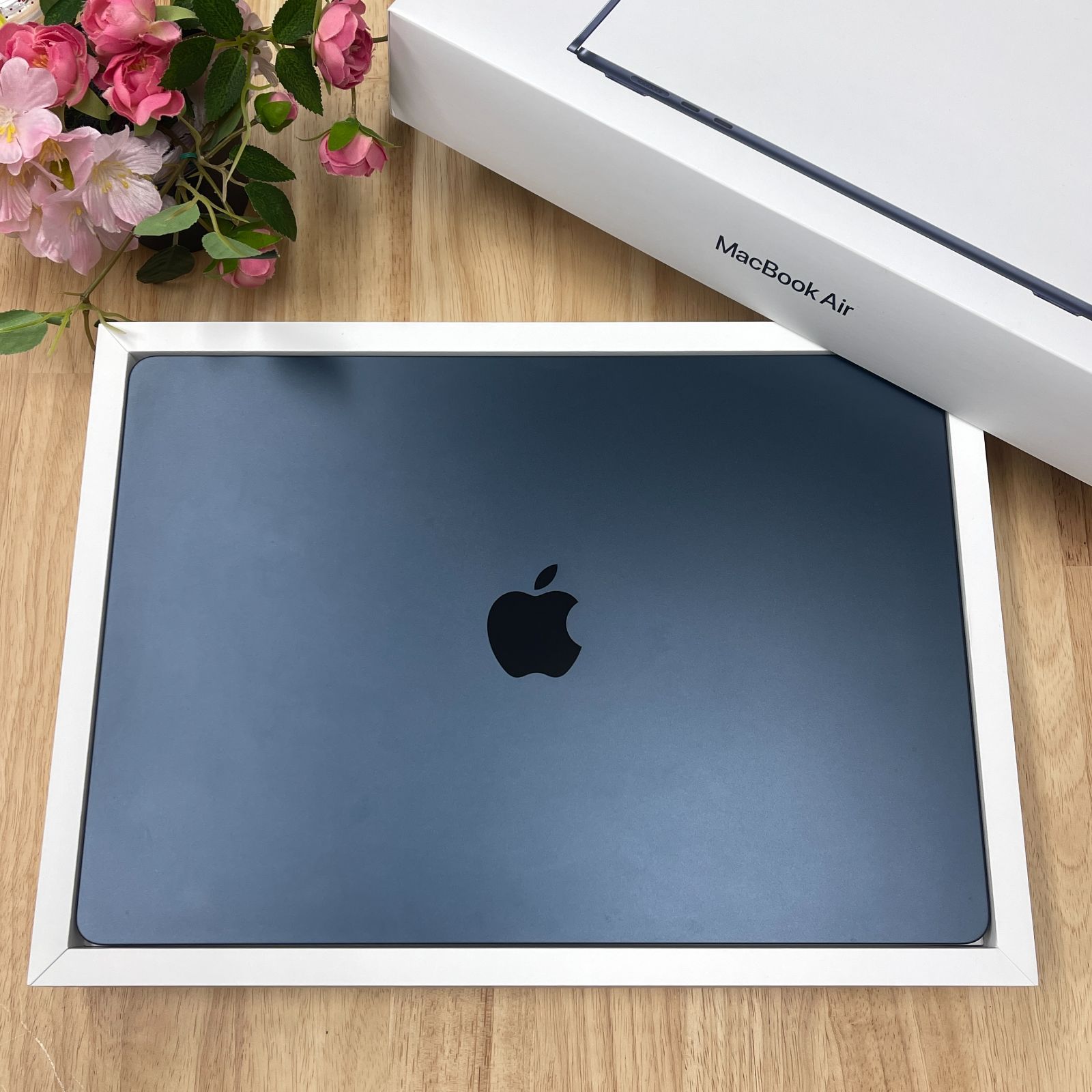 MacBook Air 15インチ M4チップ 512GB ミッドナイト LKHX3