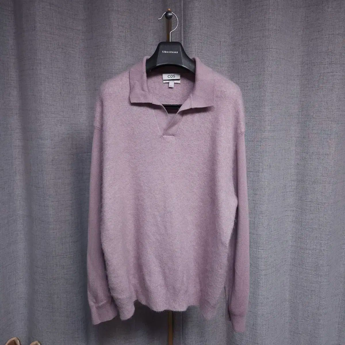 XL COS メンズ リラックスフィット オープン ダスティピンク モヘアニット