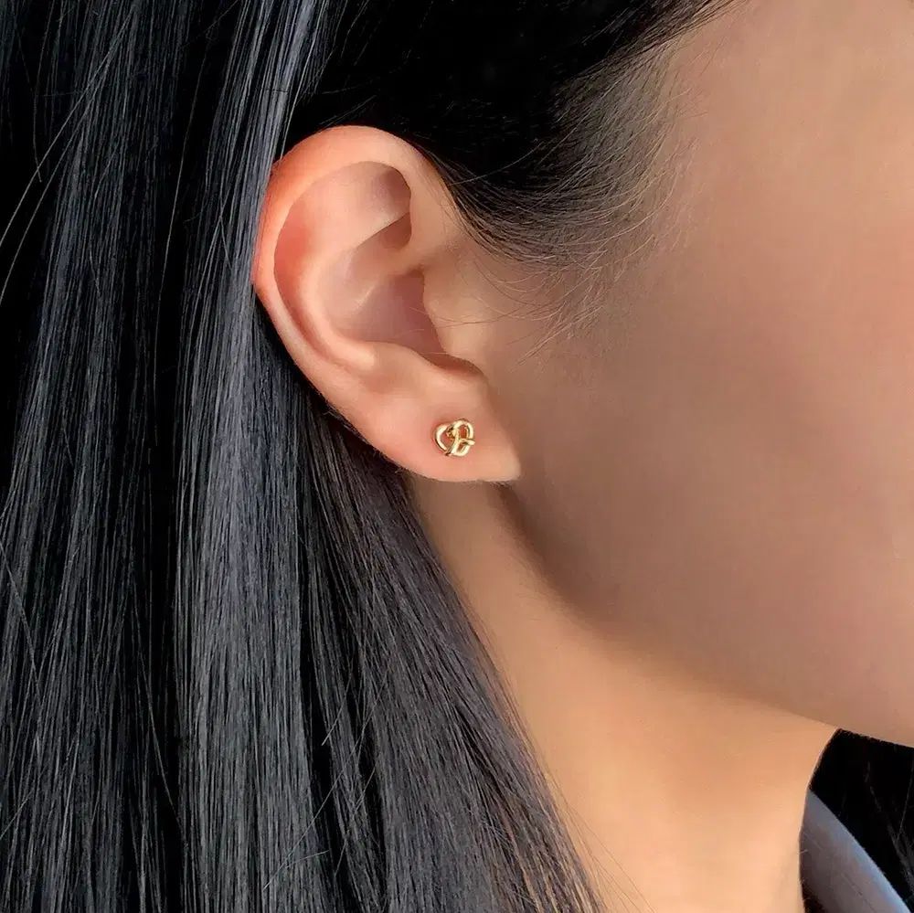  14 k 18 プレッツェル ボリューム 金ピアス ピアス アクセサリー