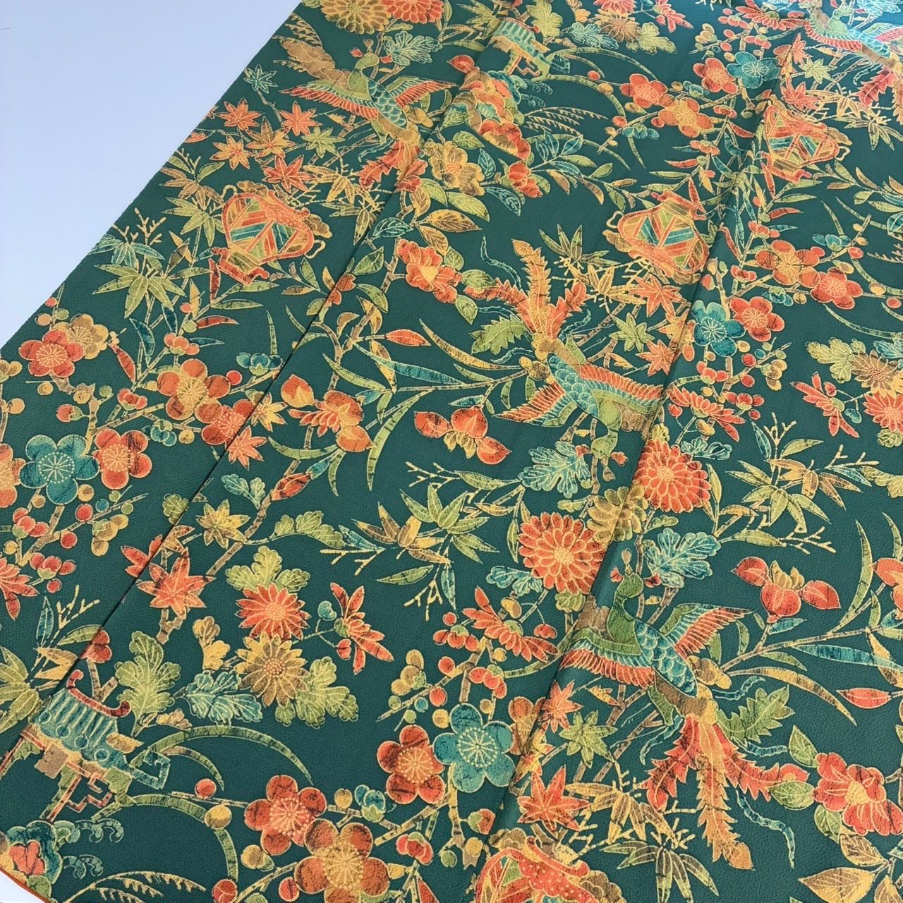 【い）アンティーク着物 正絹縮緬】 アンティーク赤縮緬 時代着物 正絹