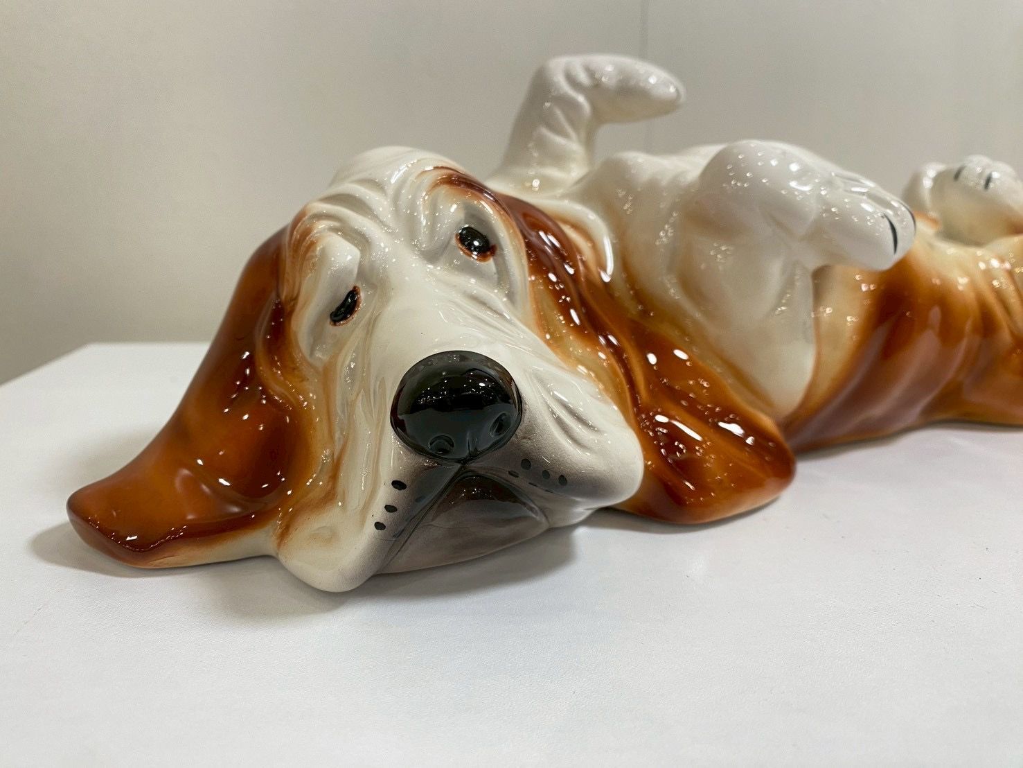 □バセットハウンド 陶器 置物 ハッシュパピー 犬 dog 人形 オブジェ