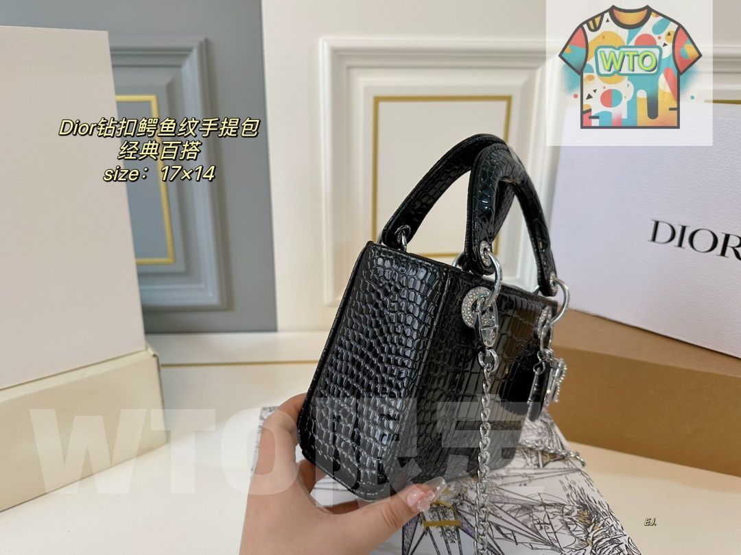  今日 DIOR Lady 満ストーンボタンとアリゲーター柄のハンドバッグ で今の在庫は な価格です ショルダーバッグ バッグ