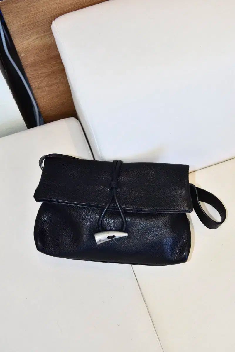 バーバリー ブラック ホン トゥー トグル ショルダーバッグ