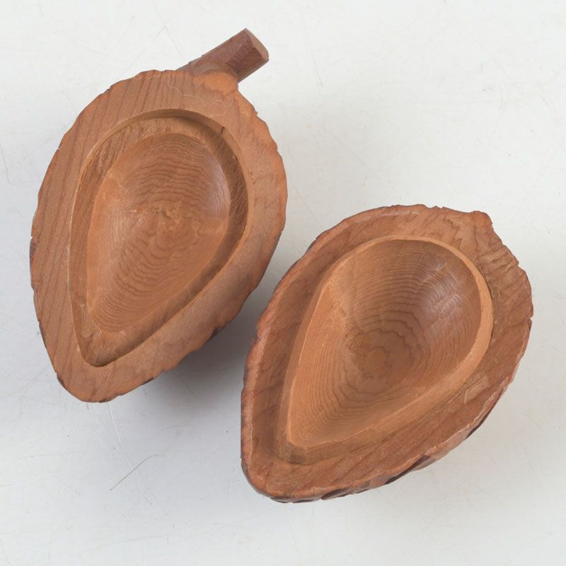 飛騨一位一刀彫 津田彫刻 津田亮友作 松かさ香合 共箱 C S234 - メルカリ