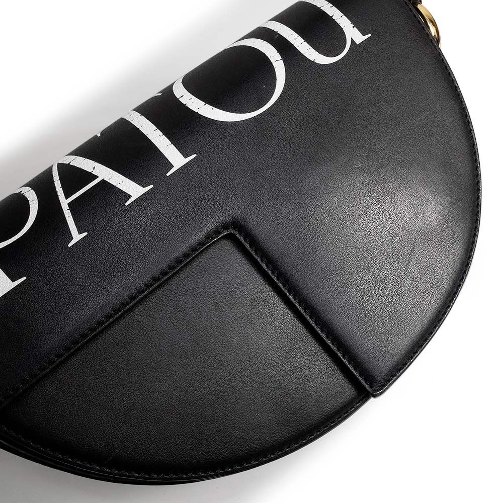 ブラック ゴールド金具