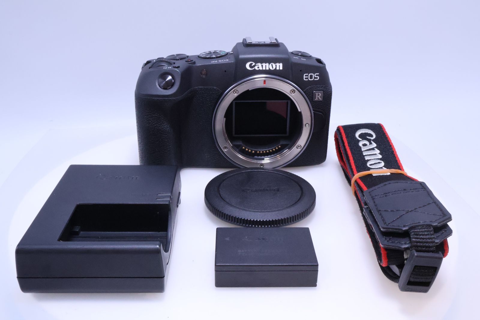 9 000回以下 Canon EOS RP ボディ ブラック APS-C ミラーレス一眼カメラ