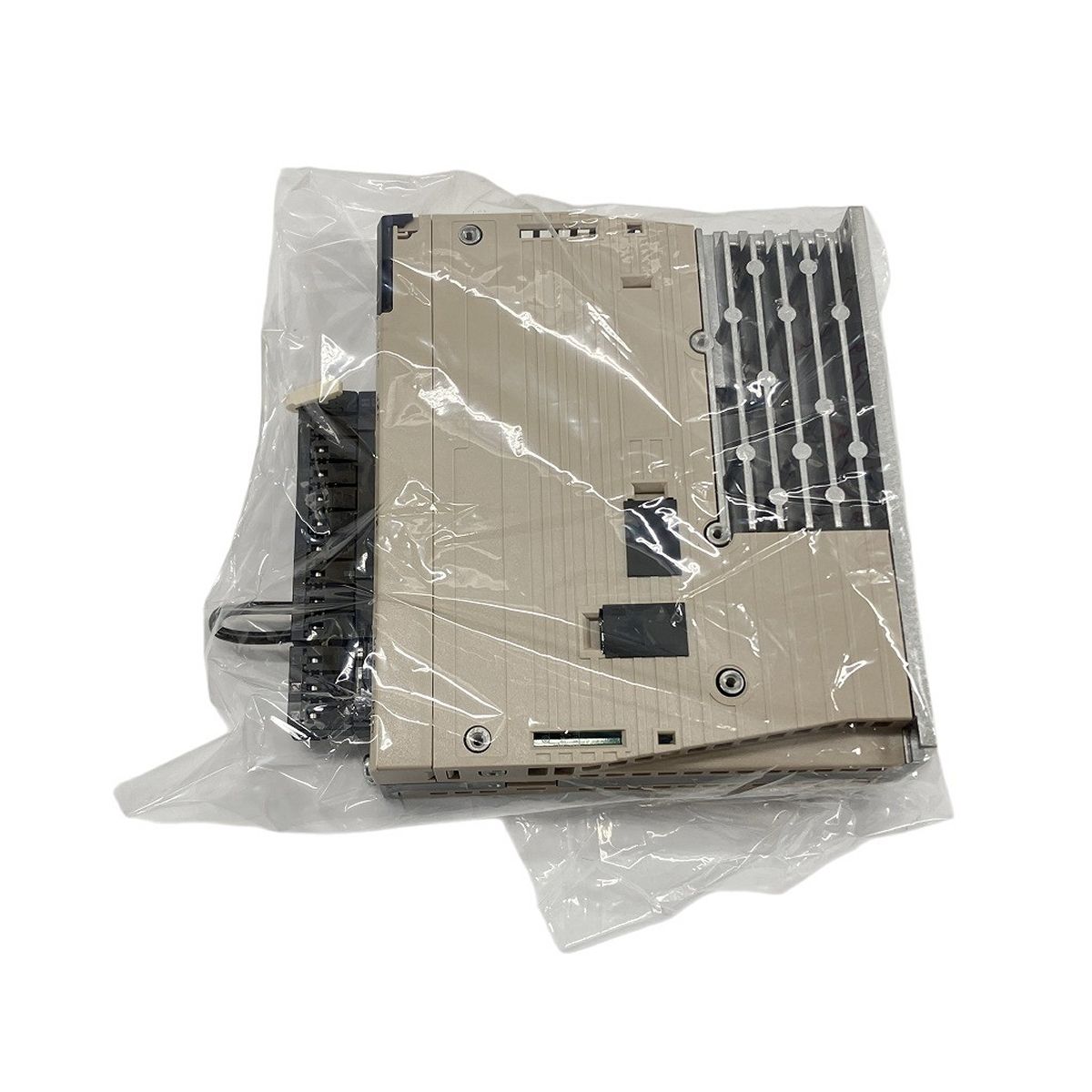 安川電機 SGDV-R90A01B