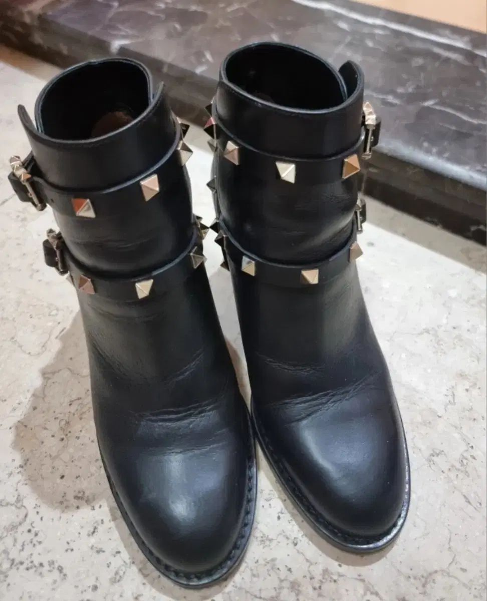 ヴァレンティノ アンクルブーツ 35 M 215 220