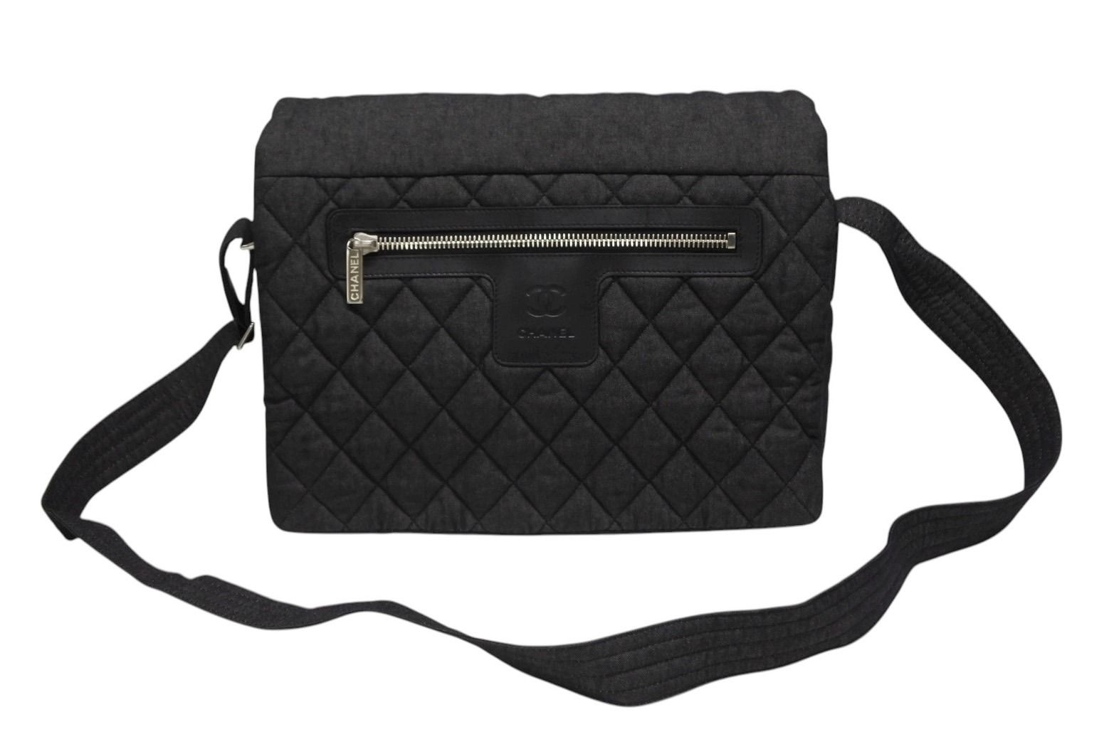 CHANEL シャネル コココクーン メッセンジャーバッグ ミディアム A48617 14番台 ココマーク キルティング ブラック デニム 4b008478