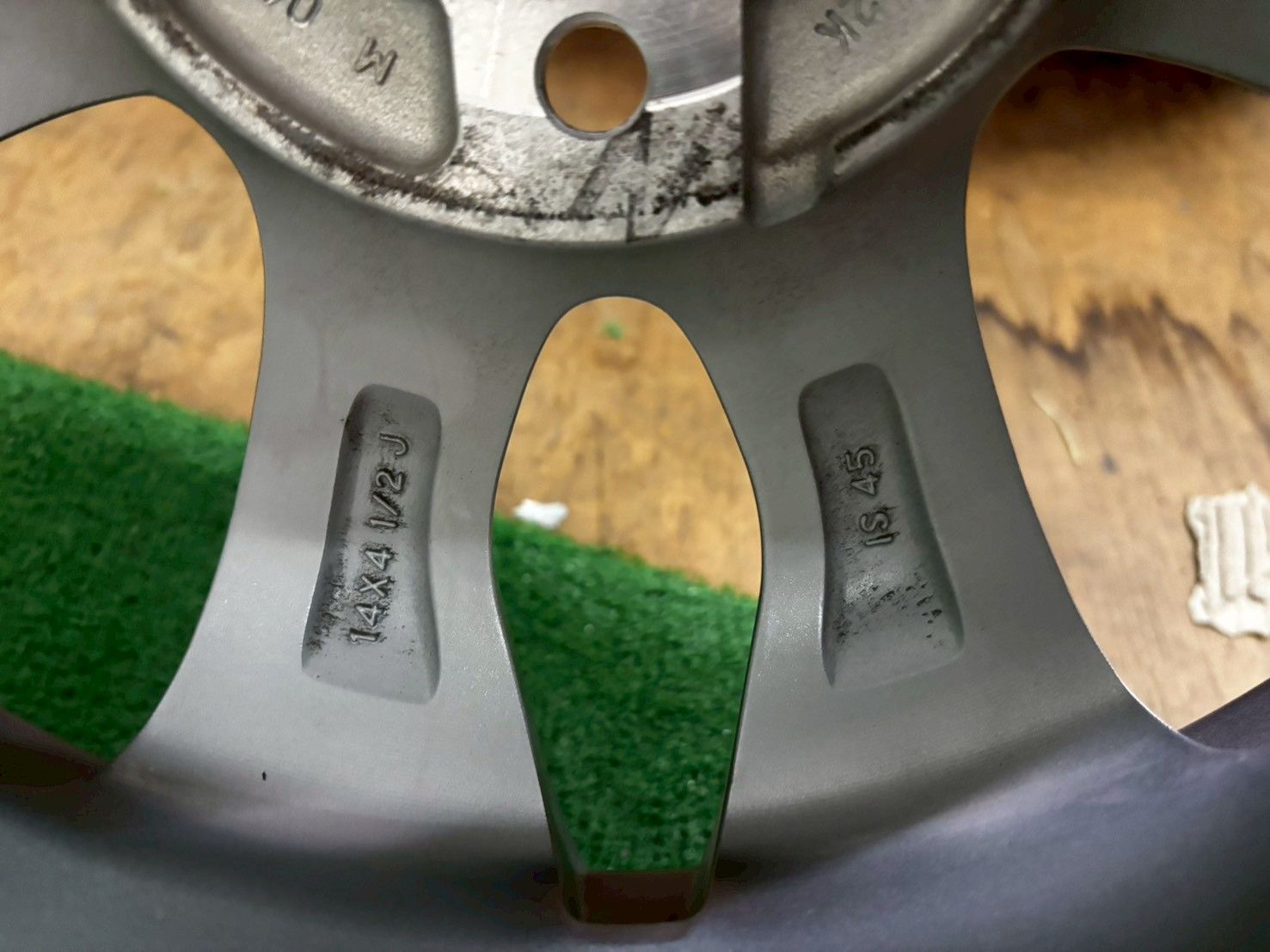 スタッドレスタイヤ 社外アルミホイール155