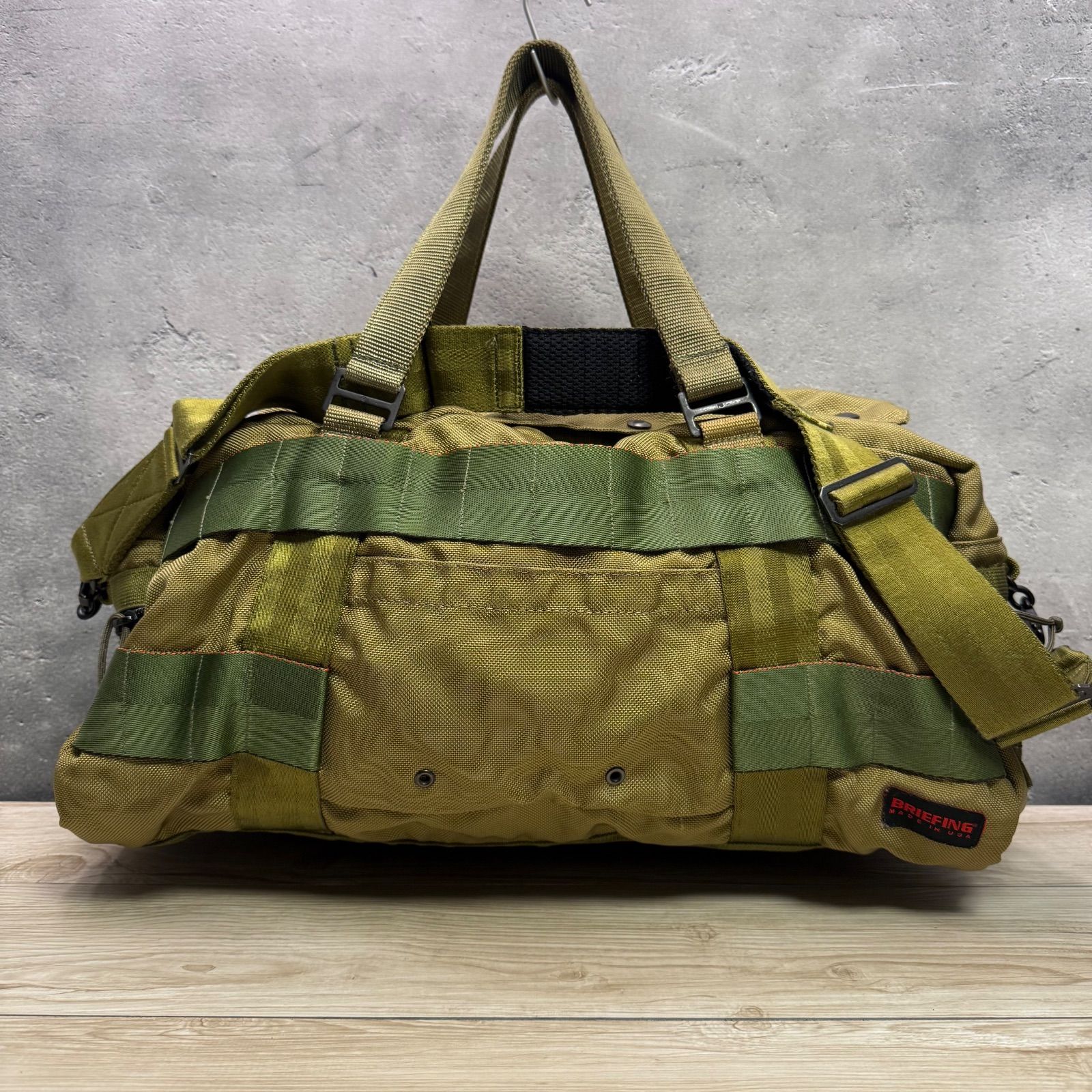 ✨レア ✨BRIEFING 2way ボストンバッグ アメリカ　カーキ ✨BRIEFING TWO WAY CARGO ボストンバッグ USA製✨ 使用感あり
