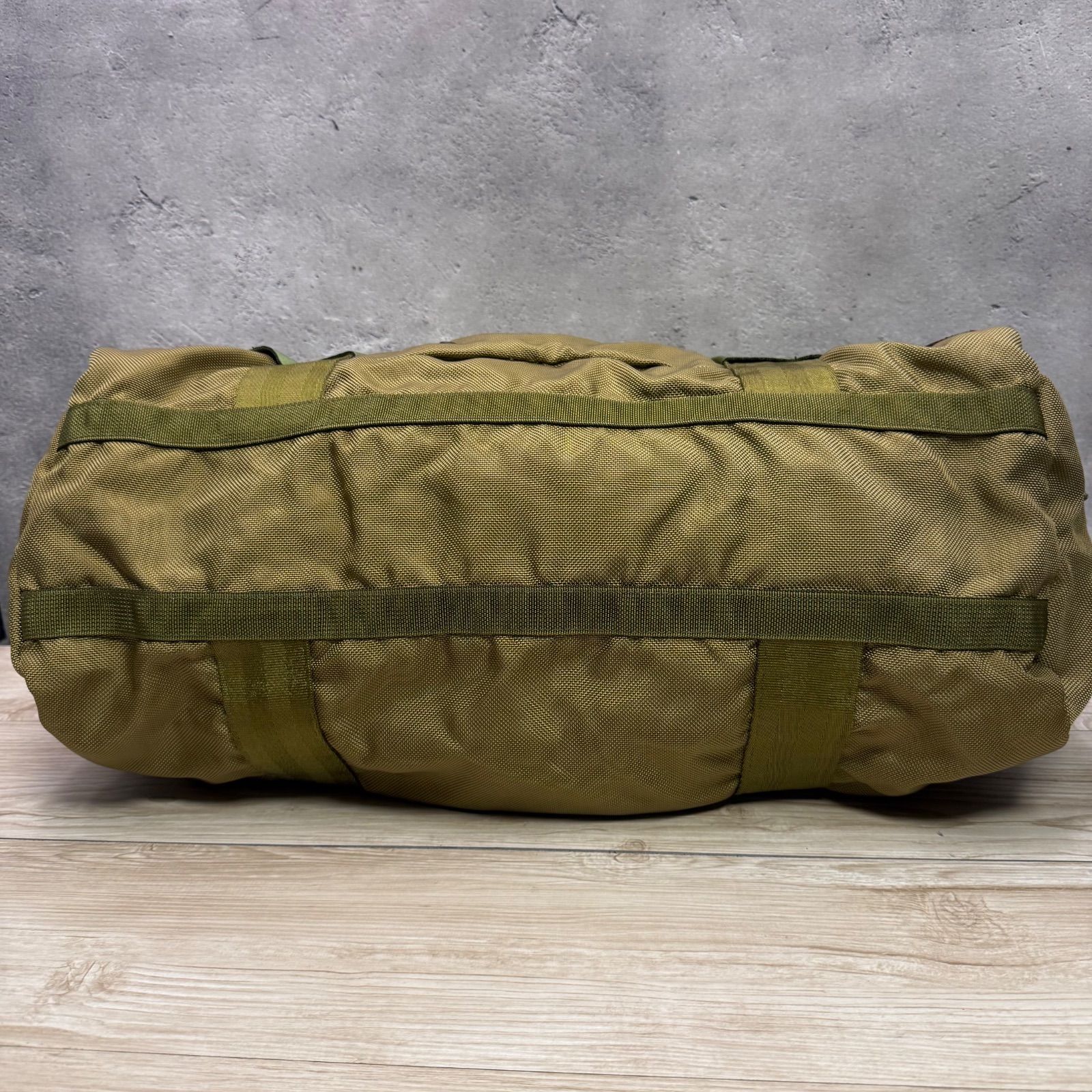 BRIEFING USA製 ボストンバッグ 美品 ミリタリー カーキ ✨BRIEFING TWO WAY CARGO ボストンバッグ USA製✨ 使用感あり