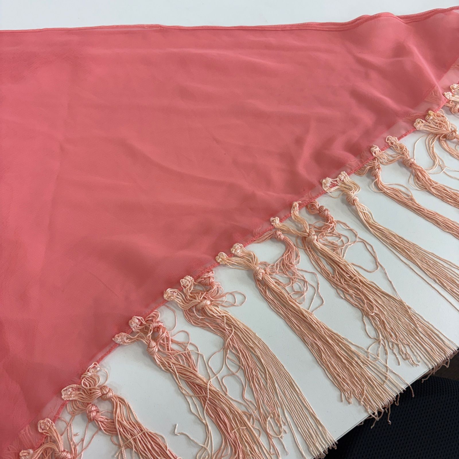 【美品】　フラメンコ　シージョ刺繍　サーモンフローラル 美品】 フラメンコ マントンシージョ刺繍 サーモンフローラル 2025年