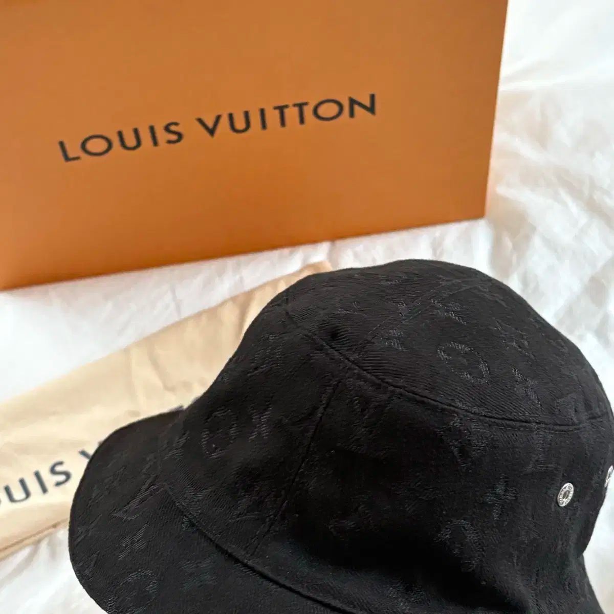 本物保証、全品送料0円! Louis Vuitton モノグラム ブラックデニム バケットハット リバーシブル 見栄えのする