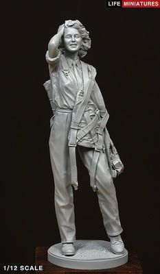 ライフミニチュア LM-12002 1 12 アッタガールズ WWII イギリス空軍ATA パイロット モデル