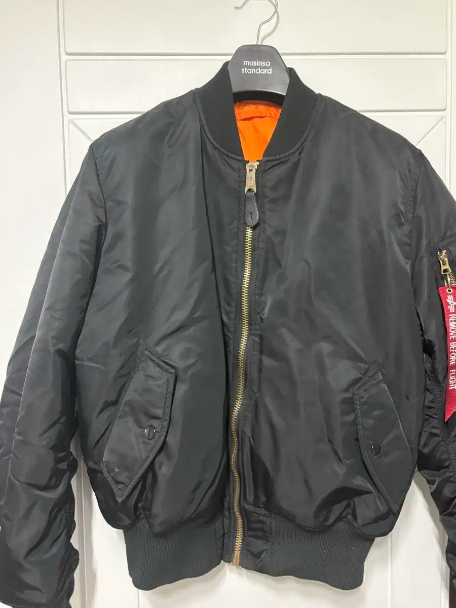 アルファ インダストリーズ MA-1 ブラック M