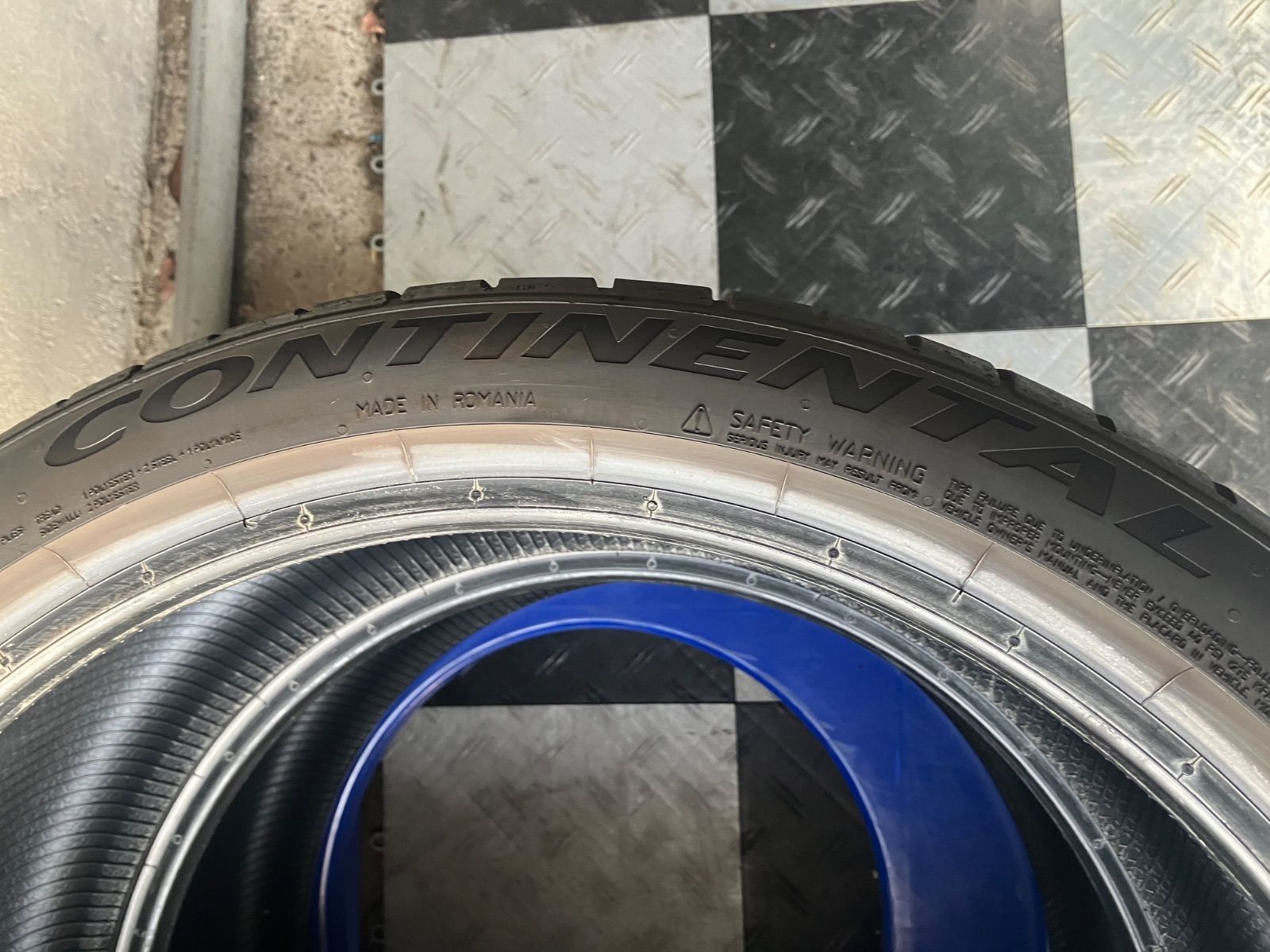 み 245 35 R 20 95 Y 製 DWS 06 PLUS M S コンチネンタル エクストリームコンタクト タイヤ2本