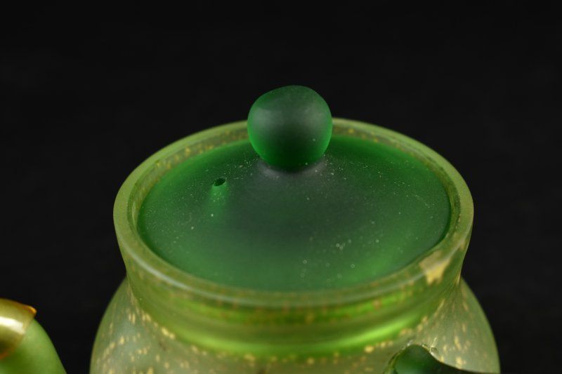 蔵A5488i】玻璃の匠 吉田勝美 金箔散らし 急須 硝子 - メルカリ