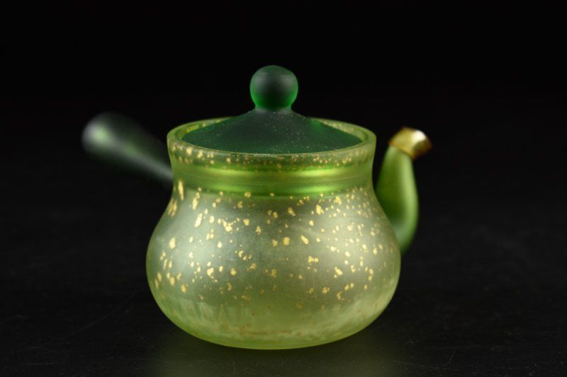 蔵A5488i】玻璃の匠 吉田勝美 金箔散らし 急須 硝子 - メルカリ