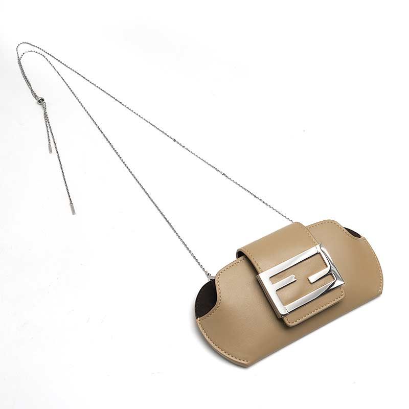 フェンディ サングラスケース チェーンショルダー FFロゴプレート ブラウン