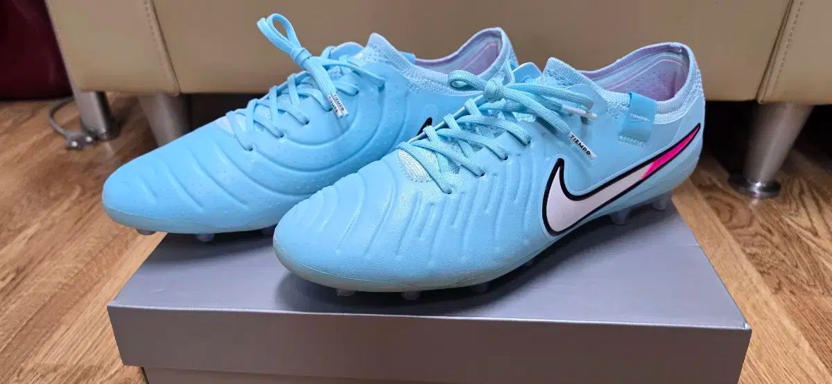 275 mm NIKE ティエンポ レジェンド10 エリートAG