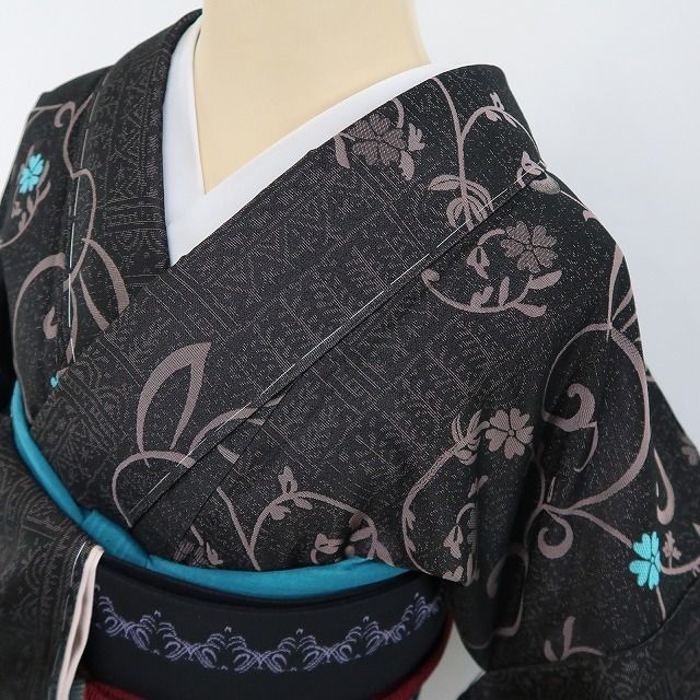 ❁tomihisa❁新品 想屋 やまと誂製 兎 着物“視線を射止めてほくそ笑む