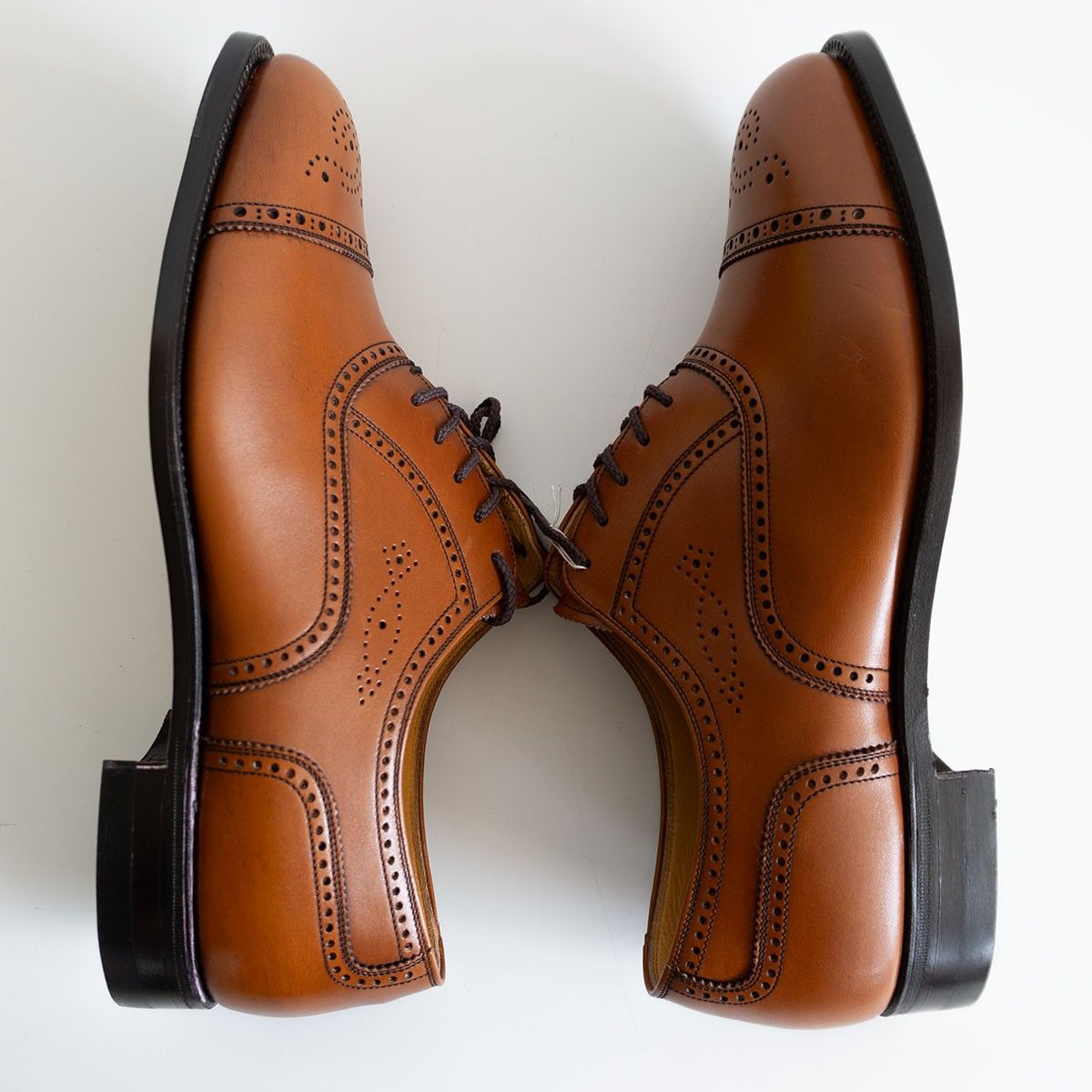 セミブローグ レザーシューズ