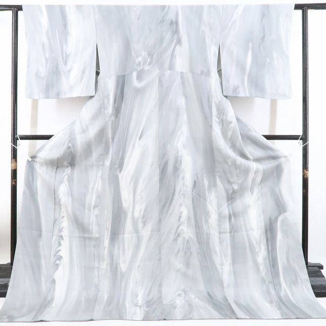 ❁tomihisa❁新品 墨流し モノトーン 着物 正絹 仕付け糸付“自然の美を