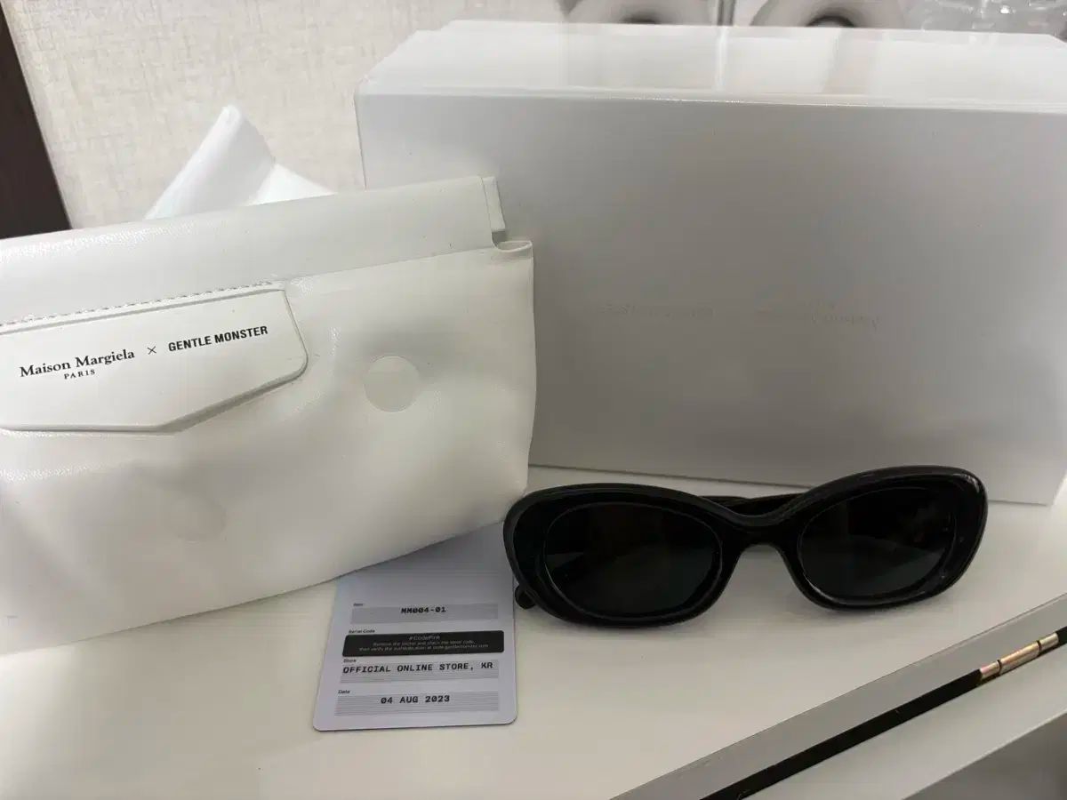 メゾンマルジェラ GENTLE MONSTER ジェントルモンスター MM004-01 サングラス