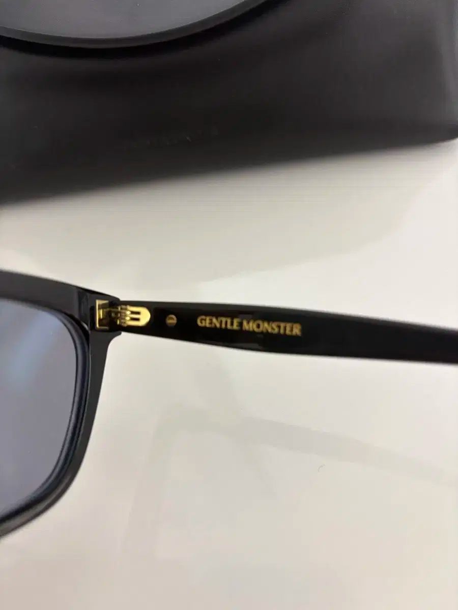 GENTLE MONSTER ジェントルモンスター ブリーズビ