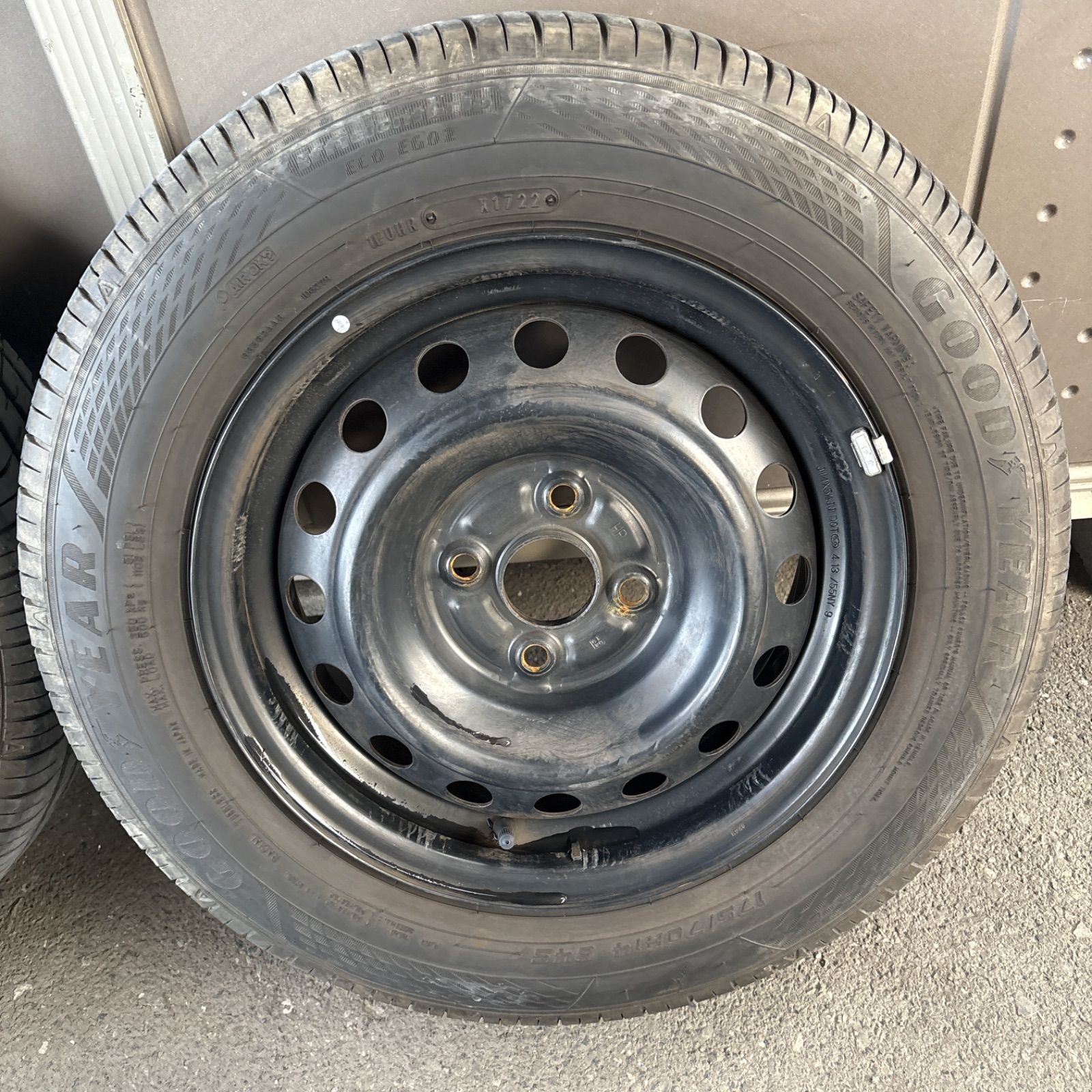 最終値下げ【送料無料！！バリ溝】トヨタ シエンタ 純正ホイールタイヤ