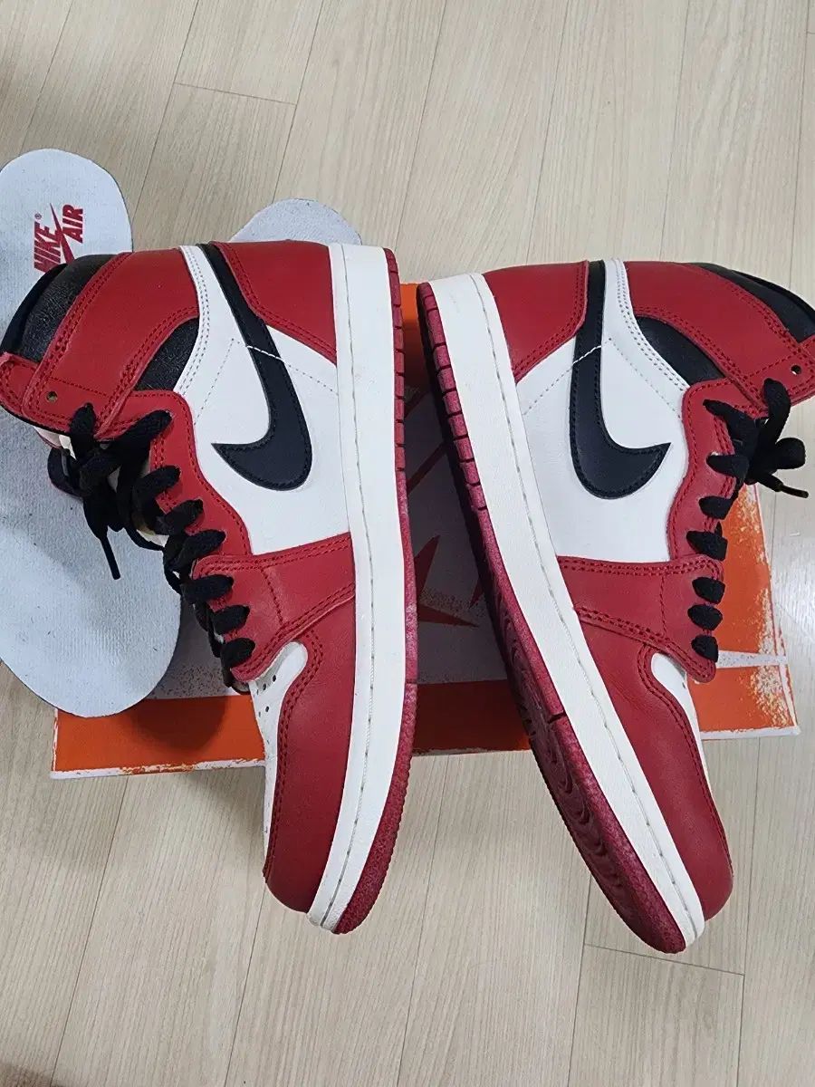 265 NIKE ジョーダン1 レトロ ハイ OG シカゴ 2025