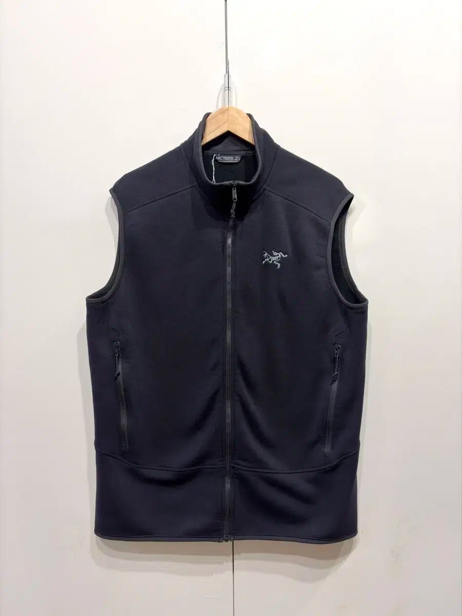 アークテリクス フリース フルジップアップ ベスト