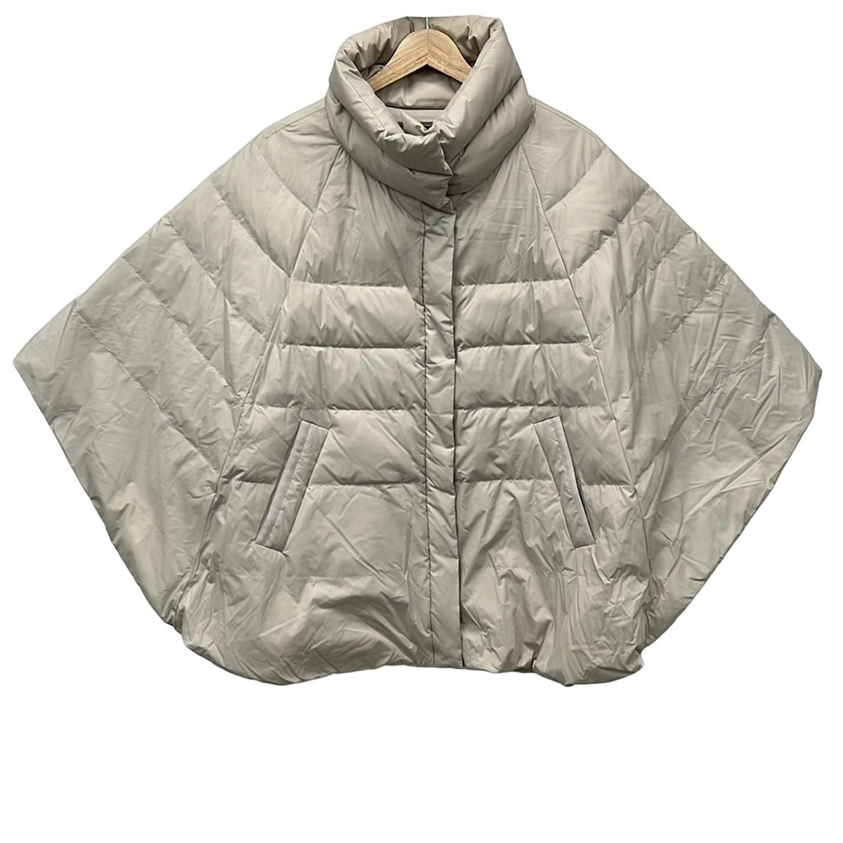 nano universe ナノユニバース ポンチョ サイズF レディース - ベージュ ダウン NISHIKAWA DOWN 冬