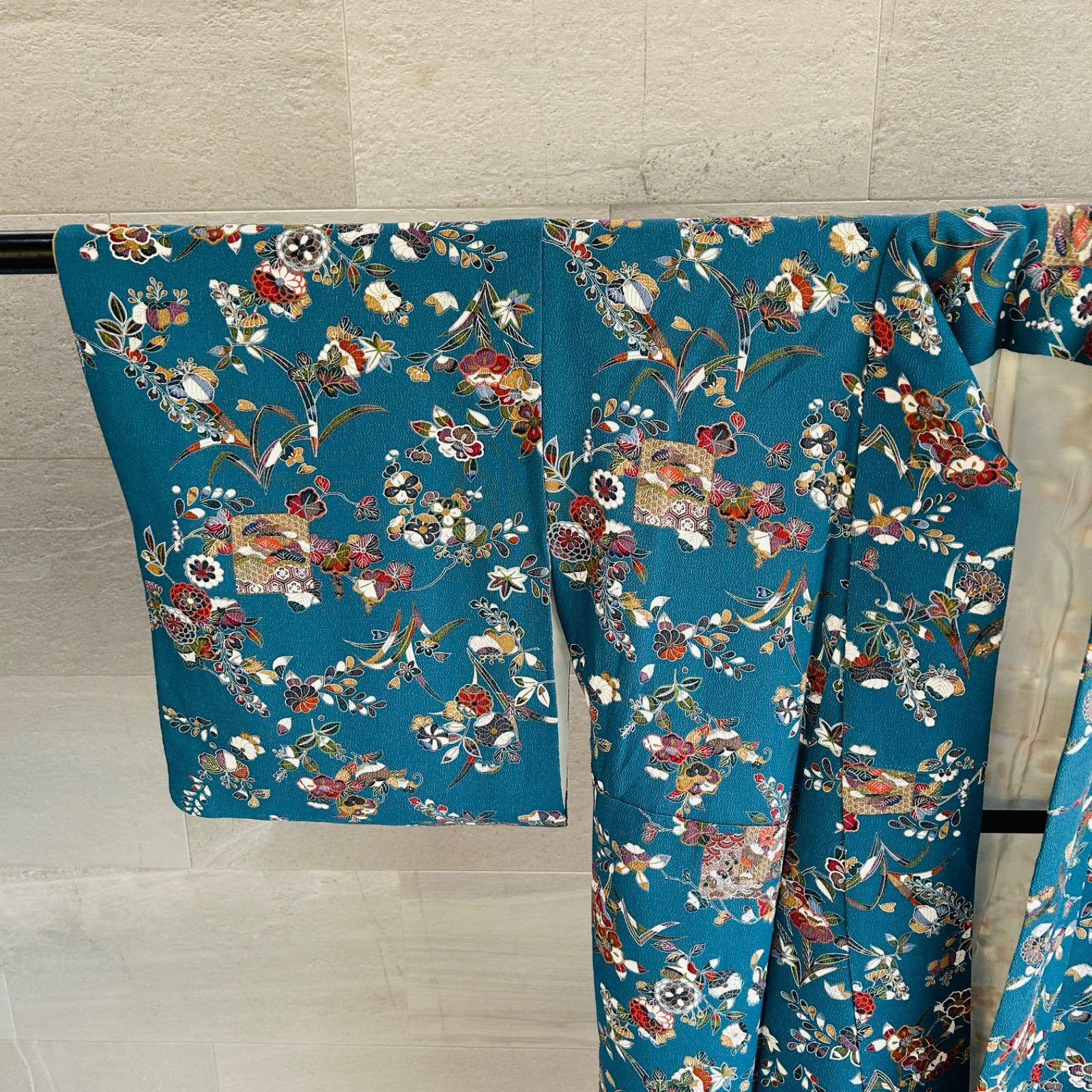 青系 ベージュ系