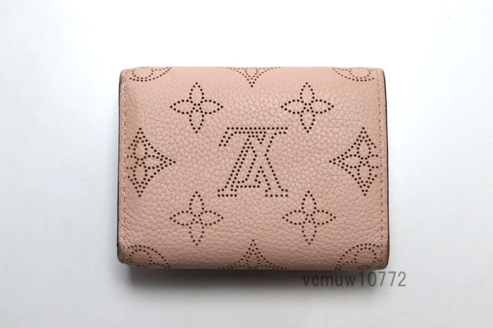 近年モデル 美 LOUIS VUITTON マヒナ ポルトフォイユイリスXS レザー 3つ折り財布 ルイヴィトン 1030 kr 233-1 D