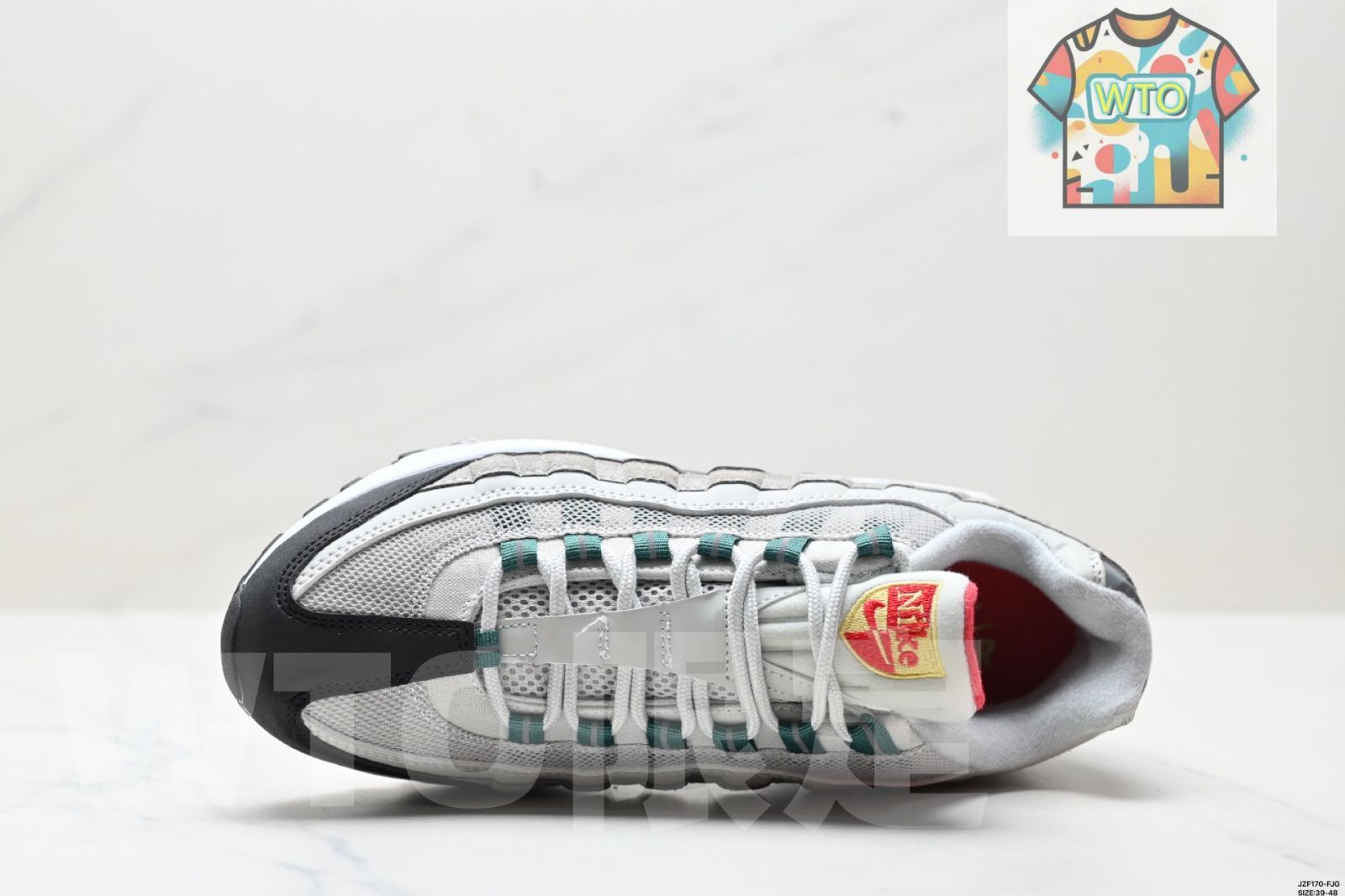 今日 NIKE AIR MAX 95 TT 在庫 価格 復古ランニングスニーカー エアクッション マルチユース