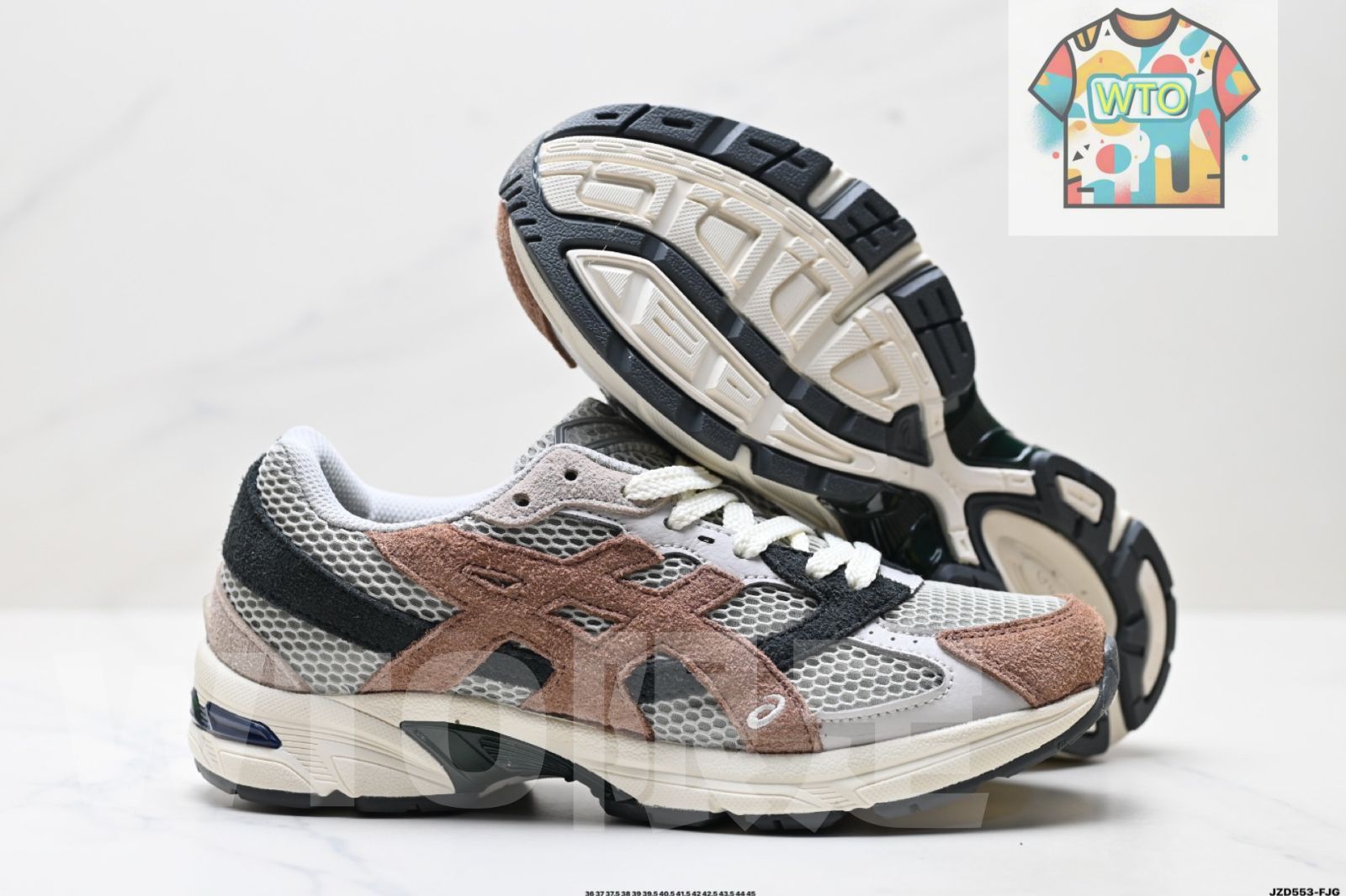 男女兼用ランニングシューズ